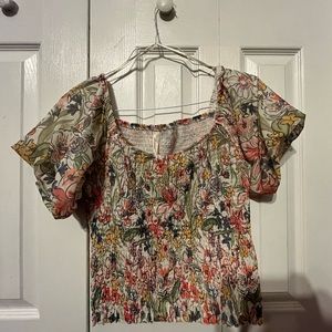 Beautiful floral Anthropologie top (M)